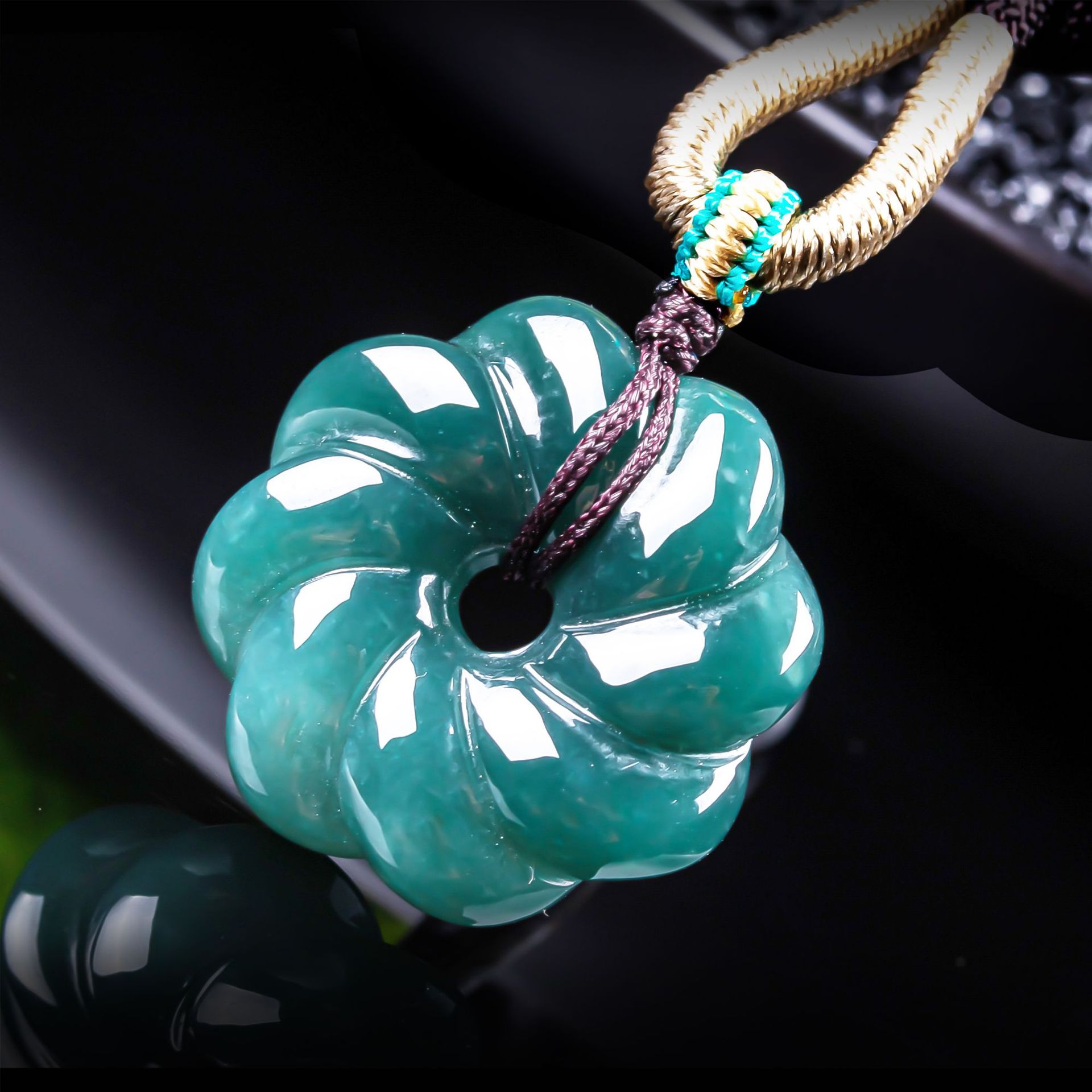 Vintage Fashion Necklace - 天然ビルマ翡翠の花ペンダントネックレスアクセサリー、宝石のお守り、ファッションジュエリー、本物の翡翠、女性への高級ギフト