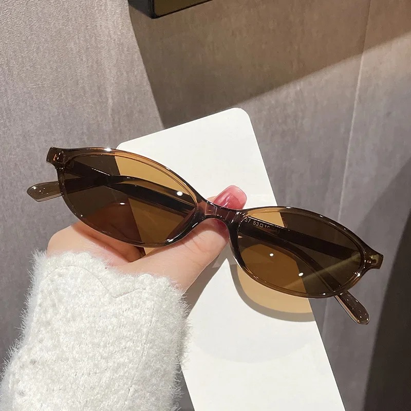 ニューレトロセクシーキャットアイサングラス男女兼用ヴィンテー - Vintage Fashion Trends のレビューと価格