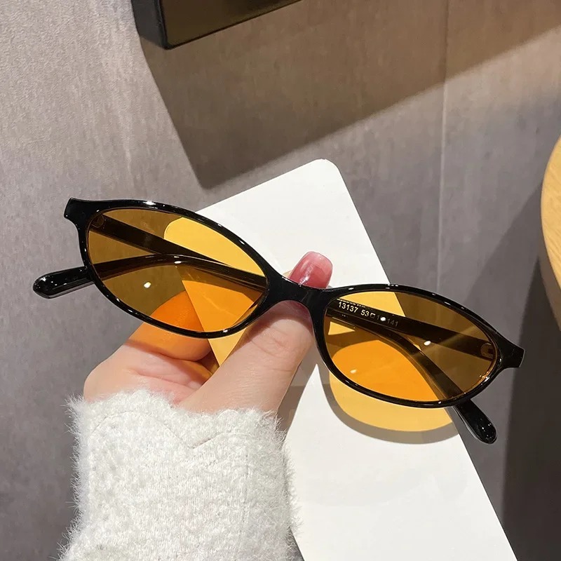 ニューレトロセクシーキャットアイサングラス男女兼用ヴィンテー - Vintage Fashion Trends のレビューと価格
