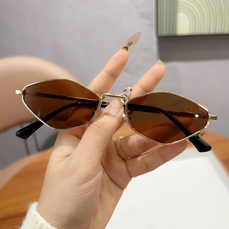 トレンディな多角形の小さなサングラス女性ヴィンテージメタルフ - Vintage Fashion Trends のレビューと価格