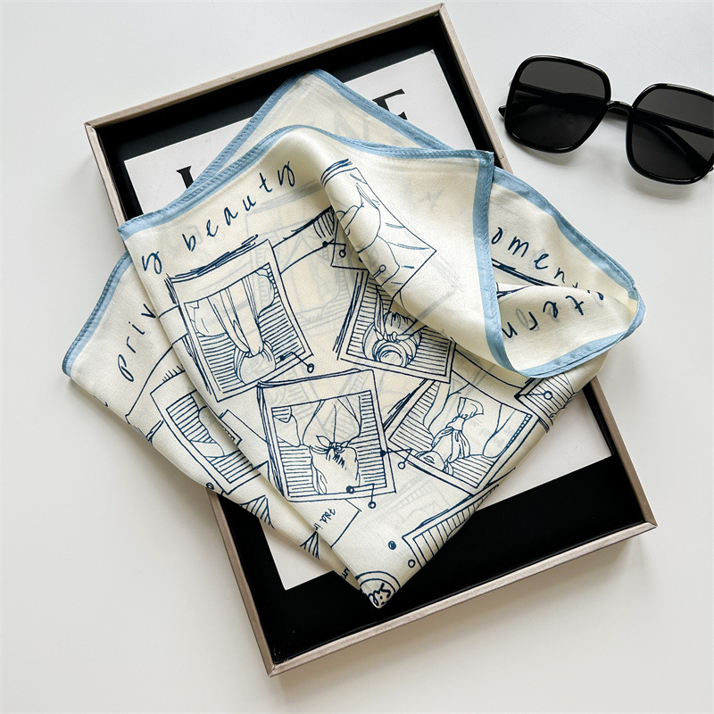 ヴィンテージ風スケッチプリントサテンスモールスクエア100% - Vintage Fashion Sketches のレビューと価格